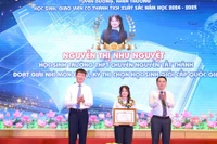 Hiện Nguyễn Thị Như Nguyệt, nữ sinh Trường ĐH Sư phạm Hà Nội.