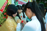 Xúc động Lễ tri ân và trưởng thành của học sinh ảnh 10