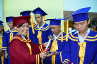 Xúc động Lễ tri ân và trưởng thành của học sinh ảnh 1