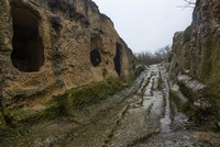 Làng ma trong hang ở châu Âu ảnh 7