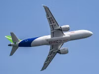 Xem máy bay ‘múa ba lê’ tại Singapore Airshow 2024