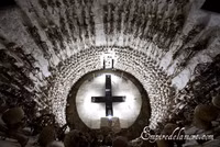  Hãi hùng với 14 căn hầm được làm từ xương người ảnh 7