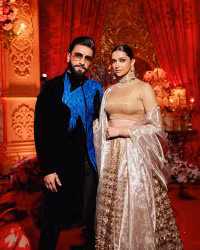 Chùm ảnh người nổi tiếng trong tiệc trước đám cưới xa hoa của con tỷ phú ở Ấn Độ