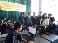 Khai mạc cuộc thi trực tuyến “Tuổi trẻ học tập và làm theo tấm gương đạo đức Hồ Chí Minh năm học 2014-2015“ ảnh 4