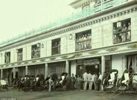 Những cô gái mại dâm Nhật Bản bị nhốt trong lồng để trả nợ gia đình ảnh 9 Những cô gái mại dâm Nhật Bản bị nhốt trong lồng để trả nợ gia đình ảnh 9