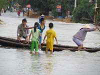 Thừa Thiên- Huế: Học sinh vùng ngập lũ được nghỉ học ảnh 12