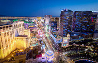 Hiện tại và quá khứ: Một trời, một vực ảnh 21