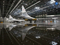 Hình ảnh ông Putin vào buồng lái máy bay ném bom Tu-160M