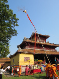 Tái hiện lễ hạ nêu triều Nguyễn tại Hiển Lâm Các ảnh 3