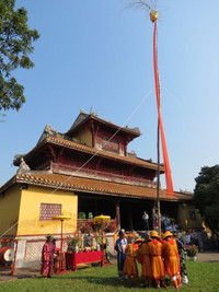 Tái hiện lễ hạ nêu triều Nguyễn tại Hiển Lâm Các ảnh 1
