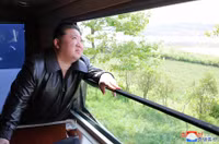 Chùm ảnh Triều Tiên phóng tên lửa đạn đạo với hệ thống dẫn đường mới 