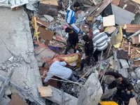 Israel nối lại cuộc tấn công Gaza, người Palestine cấp tập sơ tán 