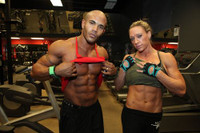 Gặp gỡ “cặp đôi 6 múi” quyến rũ nhất hành tinh ảnh 1