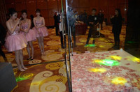 Múc tiền thưởng Tết bằng vợt ảnh 7