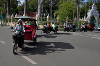 Chùm ảnh nữ tài xế tuk-tuk chống lại định kiến trên đường tới bình đẳng giới