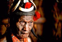 Chùm ảnh bộ lạc với một quá khứ tàn bạo