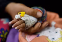 Chùm ảnh người dân Gaza tranh giành thực phẩm trong tuyệt vọng