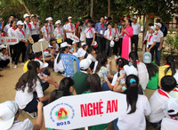 Hơn 280 đại biểu cháu ngoan Bác Hồ về thăm quê Bác ảnh 3 Hơn 280 đại biểu cháu ngoan Bác Hồ về thăm quê Bác ảnh 3