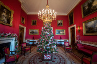 Đệ nhất phu nhân Mỹ đích thân trang trí Giáng sinh ảnh 12 Đệ nhất phu nhân Mỹ đích thân trang trí Giáng sinh ảnh 12