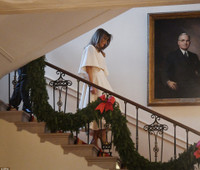 Đệ nhất phu nhân Mỹ đích thân trang trí Giáng sinh ảnh 24 Đệ nhất phu nhân Mỹ đích thân trang trí Giáng sinh ảnh 24