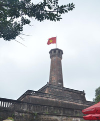 Hà Nội sáng mồng Một Tết: Quen mà lạ! ảnh 13