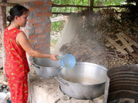 Nghề "độc": "Ăn cơm dưới đất, làm việc trên trời” ảnh 10