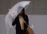 Bão Mawar gây mưa lớn, Nhật Bản kêu gọi cảnh giác cao độ