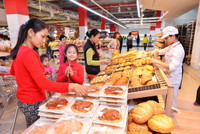 VINMART đồng loạt khai trương 9 siêu thị & cửa hàng tiện ích tại Hà Nội ảnh 4 VINMART đồng loạt khai trương 9 siêu thị & cửa hàng tiện ích tại Hà Nội ảnh 4