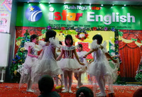 Dạy bé yêu thương trong mùa Giáng sinh ảnh 8