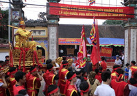 Thú vị lễ hội rước “vua, chúa giả” ở Hà Nội ảnh 2 Thú vị lễ hội rước “vua, chúa giả” ở Hà Nội ảnh 2