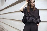 Trương Mỹ Nhân diện thời trang đen trắng 1