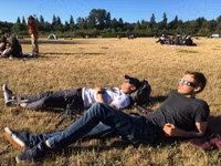 Tổng thống Trump cùng người dân xem nhật thực toàn phần hiếm có ảnh 9