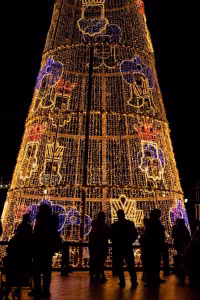 Mãn nhãn ngắm loạt cây thông Giáng sinh đẹp nhất 2023 