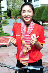 Hình ảnh: Hoa hậu Đặng Thu Thảo tham gia lập kỷ lục Guiness Việt Nam số 4