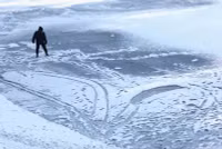 Chùm ảnh khung cảnh mùa đông khắp thế giới nhìn từ trên cao 