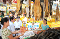 Dạo "vương quốc mắm" vùng biên Châu Đốc ảnh 14