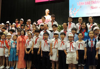 Lãnh đạo TPHCM gặp gỡ thiếu nhi đầu Xuân Ất Mùi ảnh 4