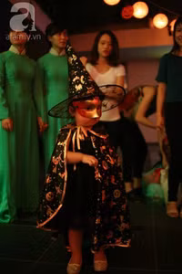 Phù thủy, yêu quái nhí đáng yêu nhất thế giới mùa Halloween