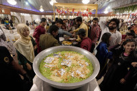 Chùm ảnh mùa cưới độc đáo ở Pakistan