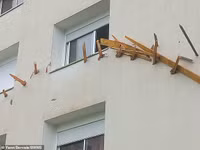 Chùm ảnh bão Ciaran tàn phá ở châu Âu, trút mưa kỷ lục