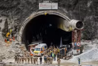 Hình ảnh giải cứu 41 công nhân mắc kẹt 17 ngày trong đường hầm ở dãy Himalaya