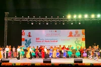 Các nghệ sĩ Yên Bái trên sân khấu quốc tế.