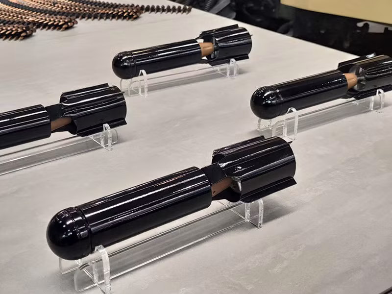 Cận cảnh trực thăng Hunter diệt phương tiện không người lái mặt nước