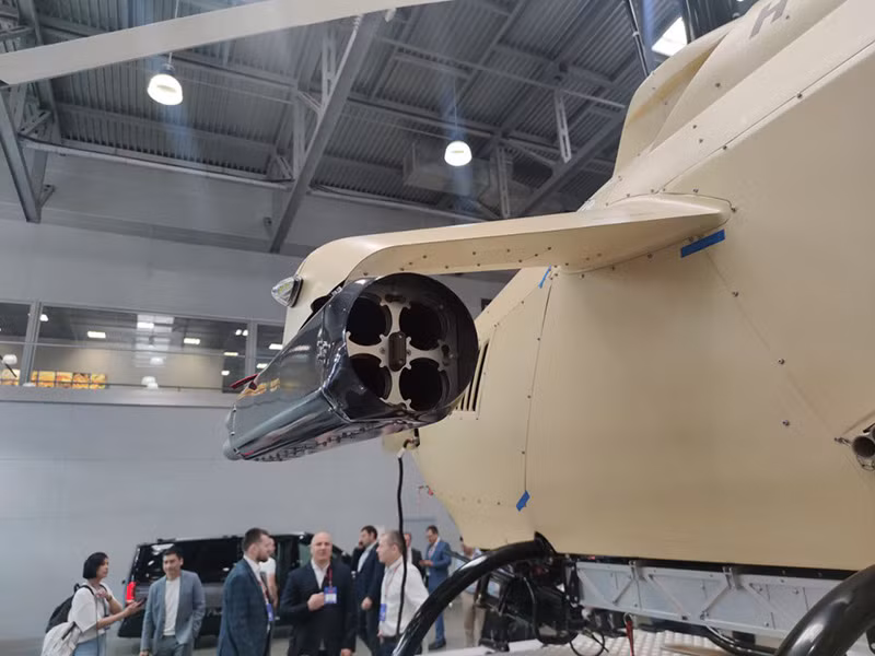 Cận cảnh trực thăng Hunter diệt phương tiện không người lái mặt nước