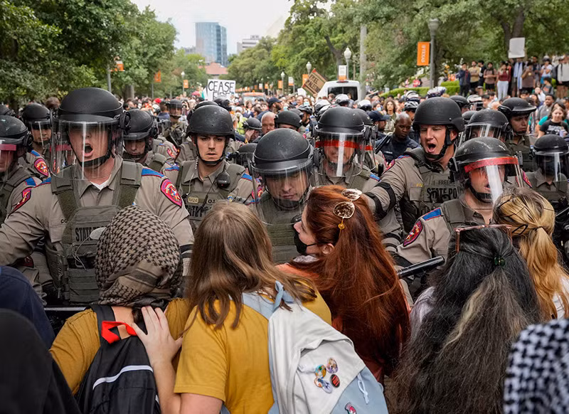 Chùm ảnh sinh viên Mỹ rần rần biểu tình ủng hộ Palestine