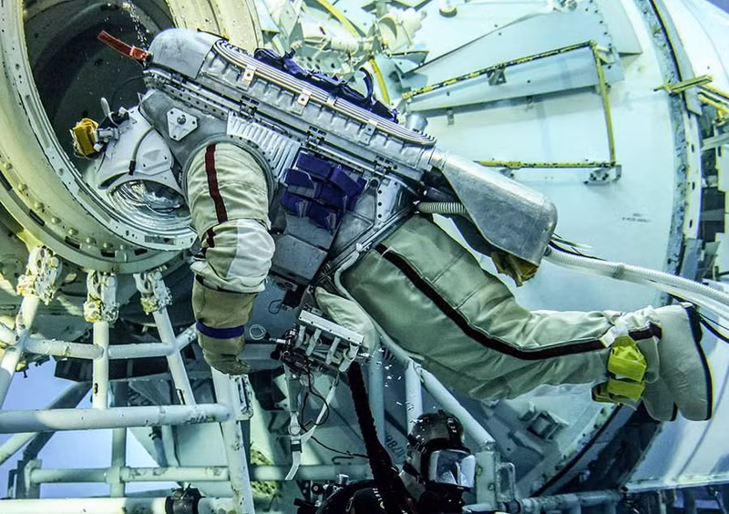 Chùm ảnh cách đào tạo đặc biệt cho phi hành gia dưới nước