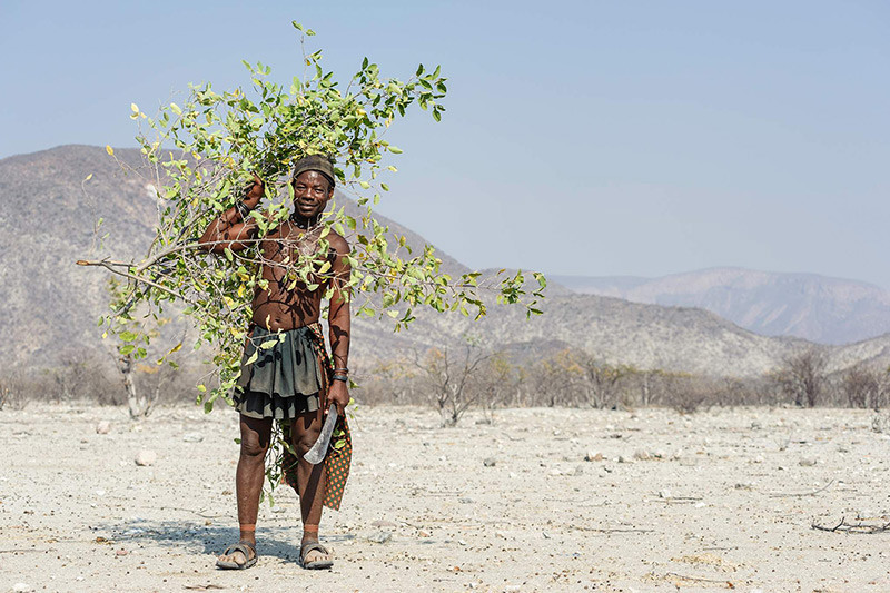 Chùm ảnh những đứa con của cát trong bộ lạc Himba