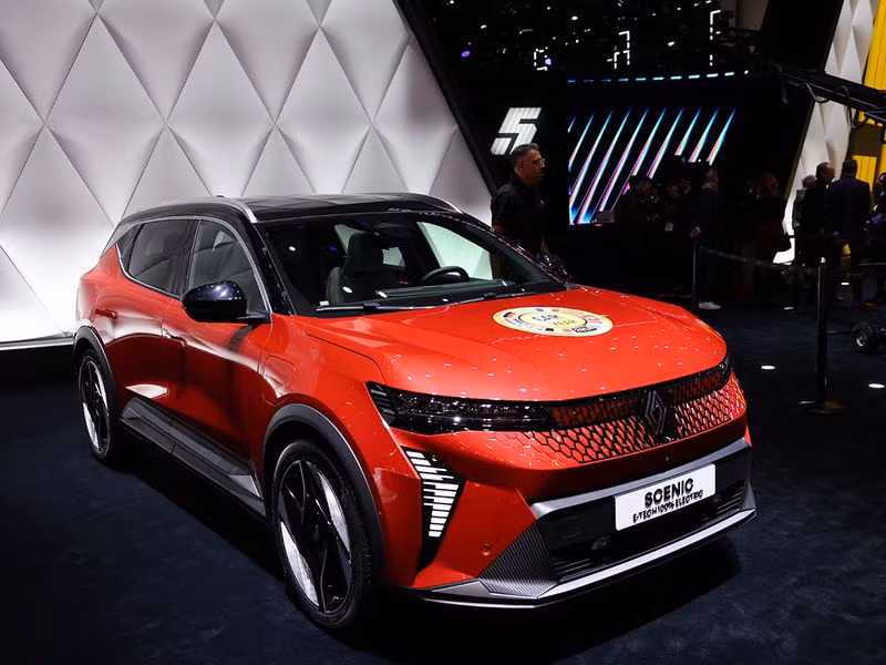 Chùm ảnh triển lãm ô tô quốc tế Geneva sau 5 năm bị trì hoãn 