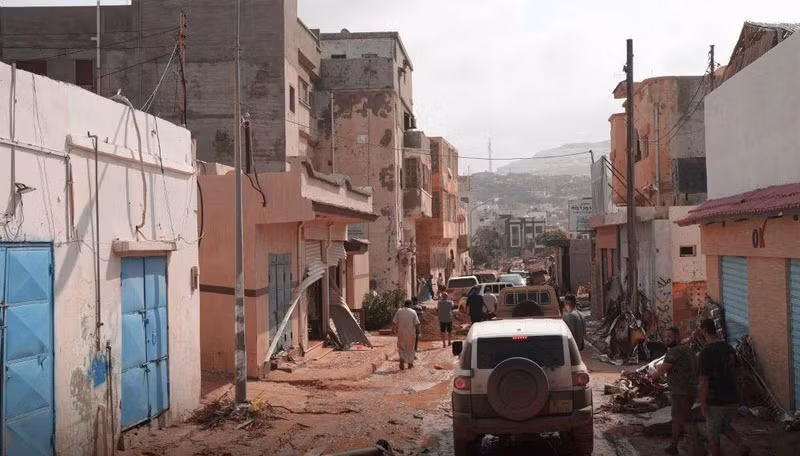 Tại Derna, truyền thông địa phương cho biết tình hình thật thảm khốc khi không có điện và thông tin liên lạc. Hàng nghìn người thiệt mạng vì lũ lụt tàn khốc ở Libya