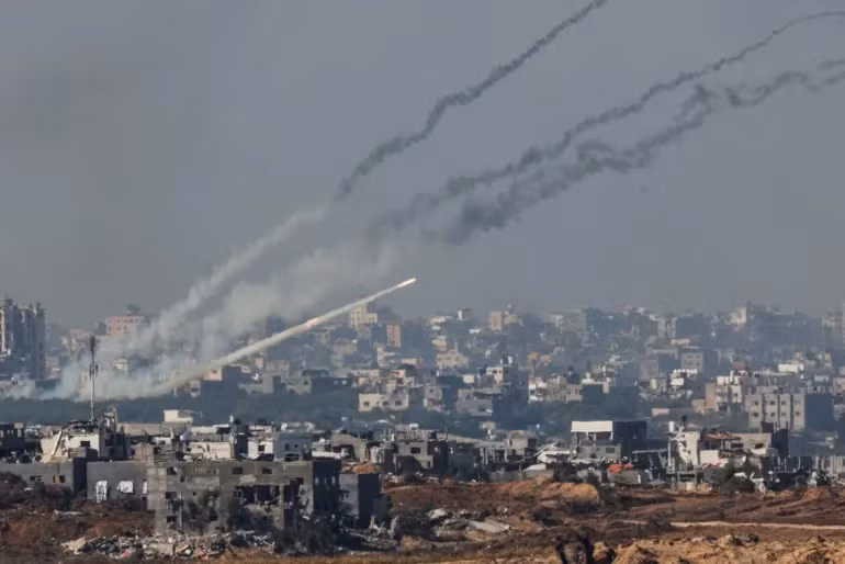 Israel nối lại cuộc tấn công Gaza, người Palestine cấp tập sơ tán 